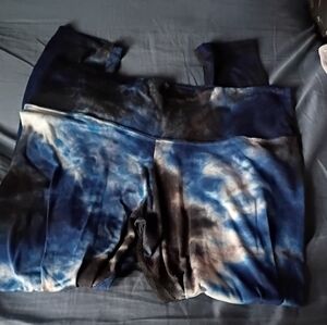 Stylish Blue and Black White Women's Leggings